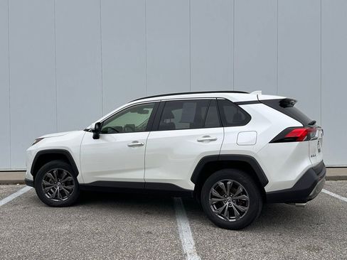 Used 2022 Toyota RAV4 Limited AWD/4WD image 3