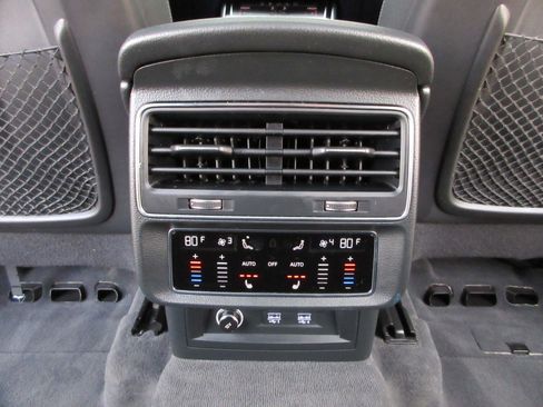 Used 2020 Audi Q8 Premium Plus image 23