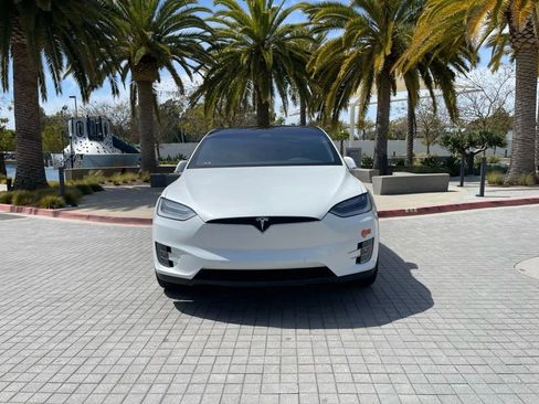 Used 2018 Tesla Model X 100D AWD/4WD image 9
