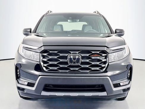 Certified 2023 Honda Passport TrailSport image 2
