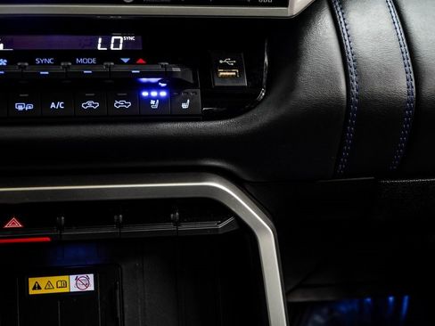 Used 2022 Toyota Tundra Platinum image 23