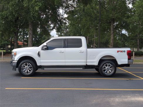 Used 2022 Ford F250 Lariat w/ Lariat Value Package AWD/4WD image 2