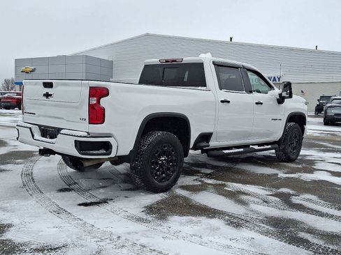 Used 2022 Chevrolet Silverado 2500 LTZ w/ LTZ Plus Package image 6