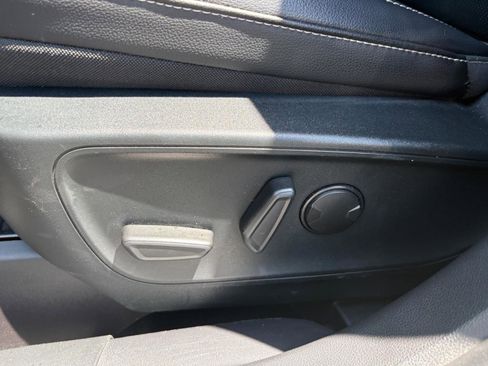 Used 2020 Ford Escape SEL FWD image 25