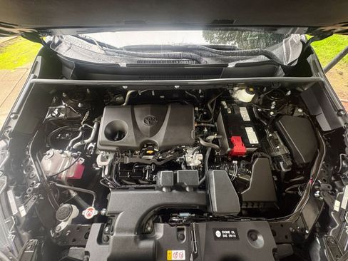 Used 2025 Toyota RAV4 XLE image 34