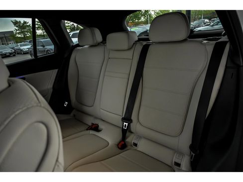 New 2026 Mercedes-Benz GLC 300 4MATIC image 9