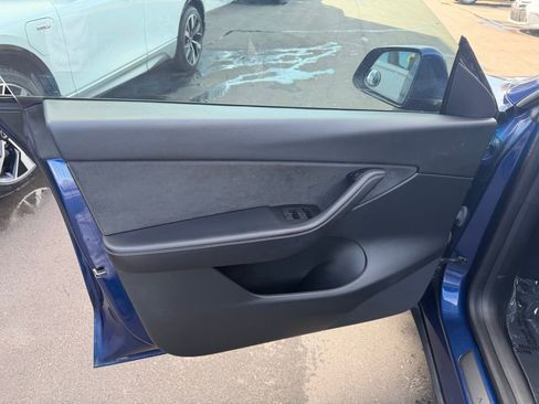 Used 2022 Tesla Model Y Performance image 15