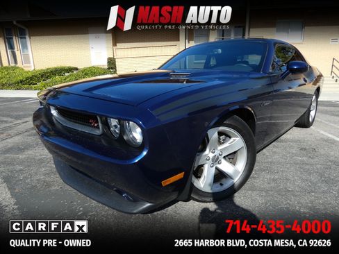 Used 2014 Dodge Challenger R/T RWD image 12