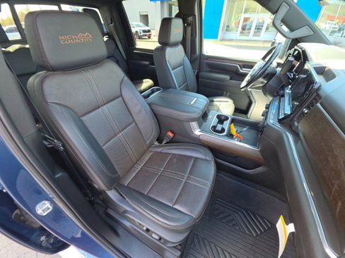 Used 2025 Chevrolet Silverado 2500 High Country image 13