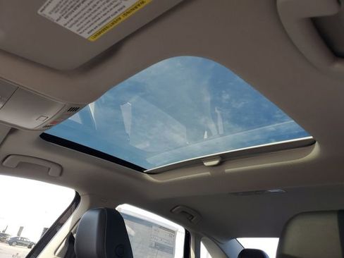 New 2025 Volkswagen Jetta SE image 24