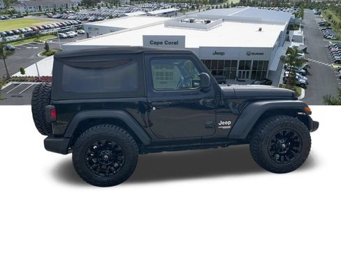 Certified 2018 Jeep Wrangler Sport AWD/4WD image 16
