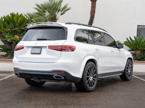 Used 2023 Mercedes-Benz GLS 450 4MATIC image 12