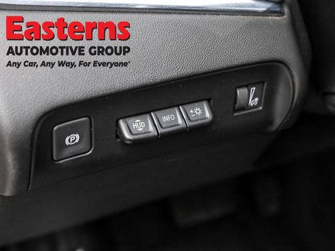 Used 2024 Buick Enclave Premium image 23