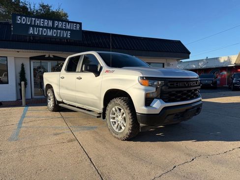 Used 2022 Chevrolet Silverado 1500 W/T w/ WT Value Package image 3