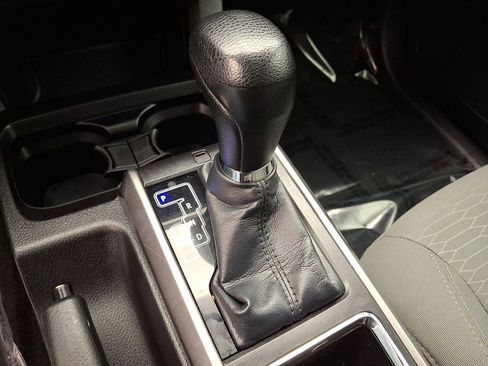 Used 2016 Toyota Tacoma SR5 image 12