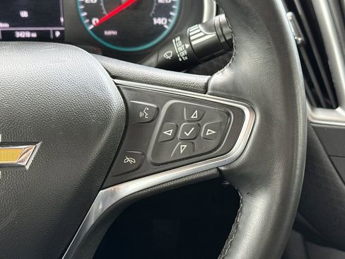 Used 2025 Chevrolet Malibu RS FWD image 34