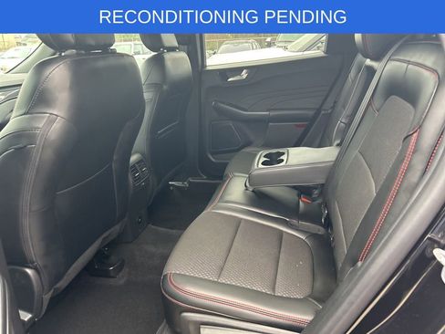 Used 2024 Ford Escape ST-Line w/ Tech Pack #1 image 9