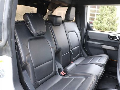 Used 2021 Ford Bronco Badlands image 12