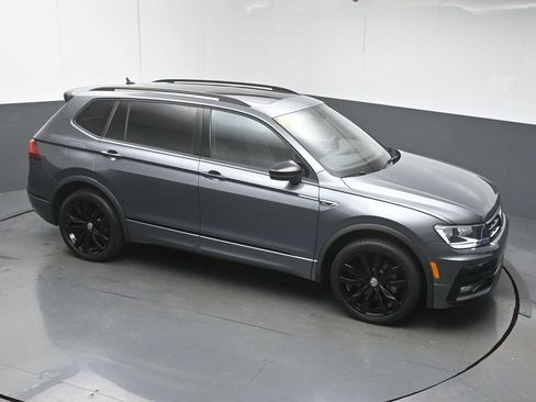 Used 2021 Volkswagen Tiguan SE R-Line image 41