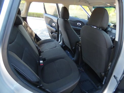 Used 2018 Kia Soul image 34