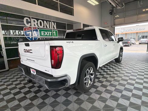 Used 2023 GMC Sierra 1500 SLT w/ SLT Premium Package AWD/4WD image 6