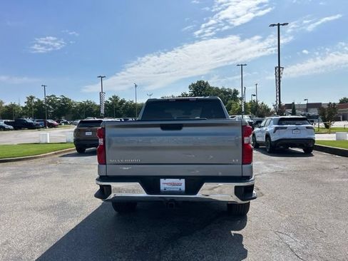Used 2023 Chevrolet Silverado 1500 LT AWD/4WD image 4