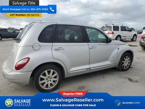 Used 2010 Chrysler PT Cruiser FWD image 4