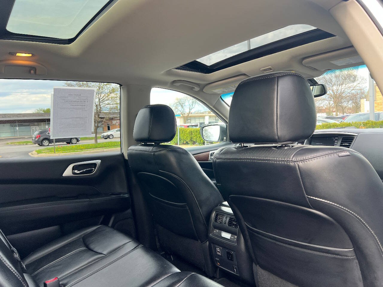 Used 2018 Nissan Pathfinder Platinum AWD/4WD image 31