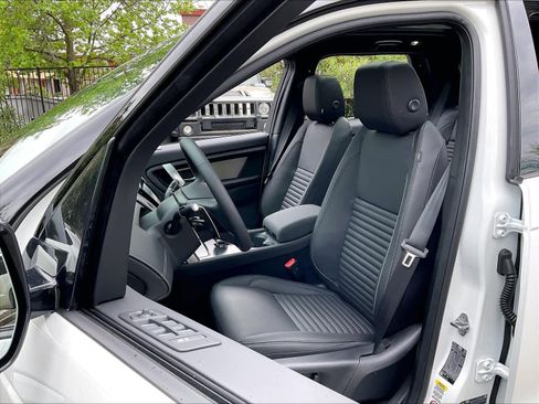 New 2026 Land Rover Discovery Sport Landmark AWD/4WD image 11