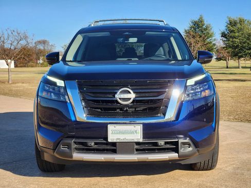 Used 2025 Nissan Pathfinder Platinum w/ Cargo Package image 6