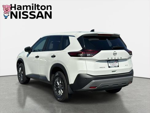 Used 2023 Nissan Rogue S AWD/4WD image 4