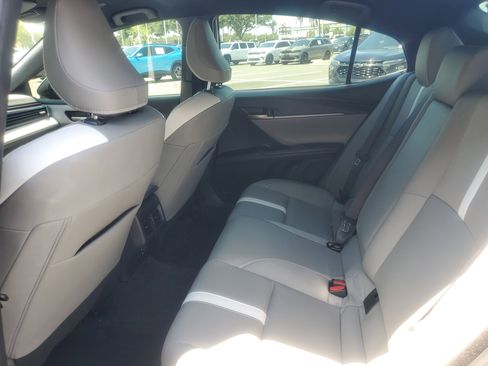 Used 2025 Toyota Camry SE FWD image 8