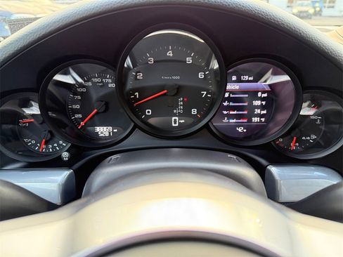 Used 2017 Porsche 911 Carrera image 19