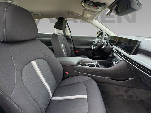 New 2026 Hyundai Sonata SEL FWD image 8