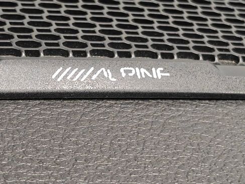 Used 2022 RAM 1500 Laramie w/ Sport Appearance Package image 11