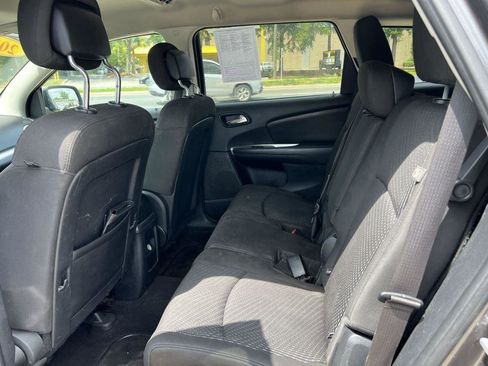 Used 2017 Dodge Journey SXT w/ Comfort/Convenience Group FWD image 10