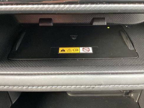 Used 2025 Toyota Highlander XSE AWD/4WD image 23