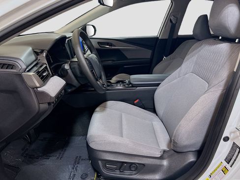 Used 2025 Toyota Camry LE w/ Convenience Package FWD image 17