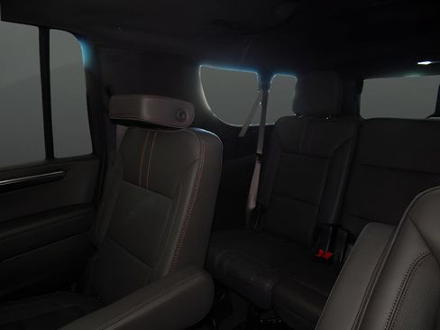 Used 2025 Chevrolet Suburban RST w/ Comfort Package AWD/4WD image 26