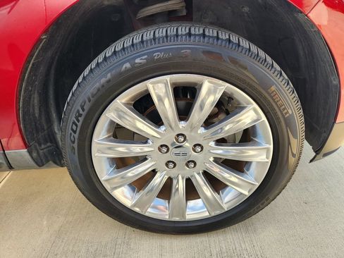 Used 2015 Lincoln MKX FWD w/ Equipment Group 102A image 9
