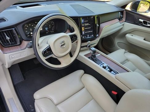 Used 2019 Volvo XC60 T5 Inscription w/ Protection Package Premier image 13