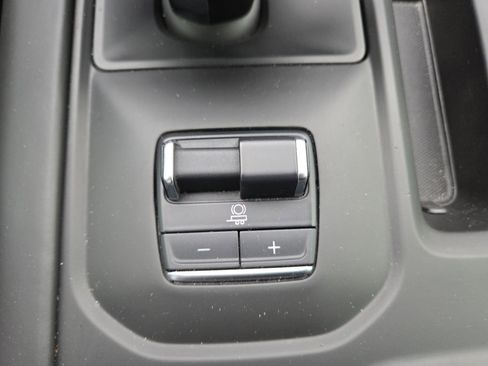 Used 2023 GMC Sierra 1500 Denali Ultimate AWD/4WD image 14