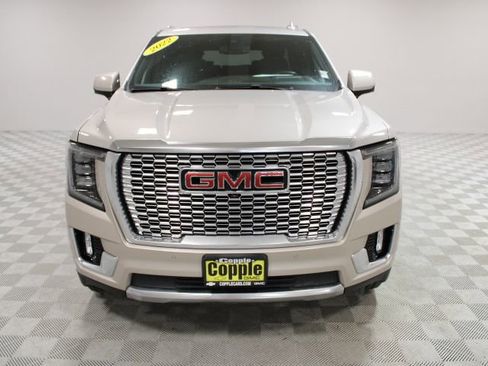 Used 2022 GMC Yukon XL Denali image 4
