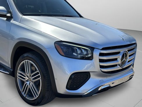 Used 2024 Mercedes-Benz GLS 450 4MATIC image 39