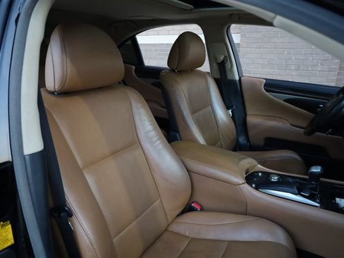 Used 2013 Lexus LS 460 4dr Sedan AWD image 28