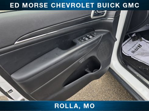 Used 2022 Jeep Grand Cherokee Limited w/ Trailer Tow Group IV image 16