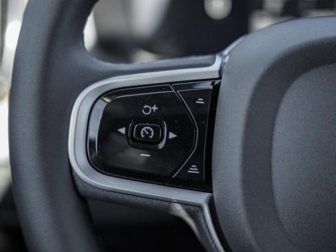 New 2026 Volvo XC90 B6 Plus w/ Protection Package Premier image 26