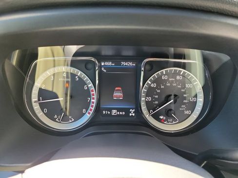 Used 2019 Nissan Titan SV w/ SV Convenience Package AWD/4WD image 23
