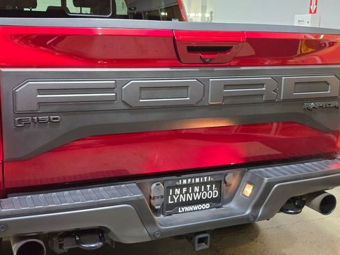 Used 2019 Ford F150 Raptor w/ Equipment Group 802A Luxury image 28