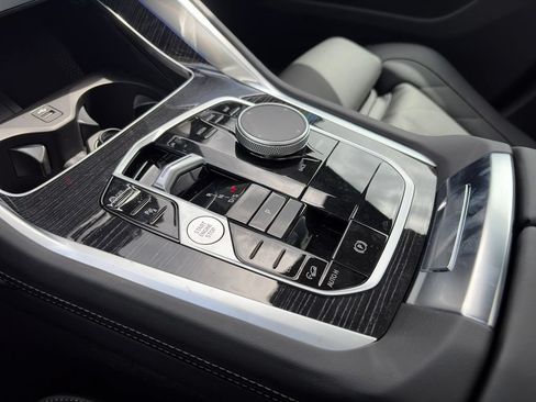 New 2026 BMW X6 xDrive40i AWD/4WD image 18